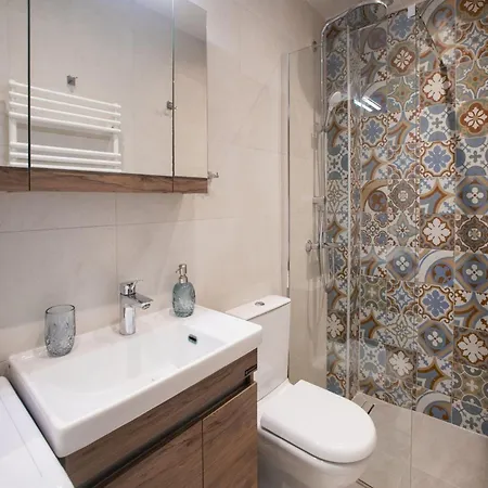 Elegant - 250m From Solomos Square Apartamento *